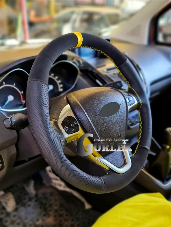 Focus 1-2-3 Uyumlu Alkantara Dikmeli Direksiyon Kılıfı Noktalı-nubuk Sarı Yüzüklü ürün görseli 1
