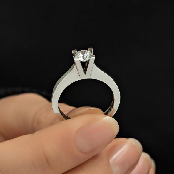 4 Tırnaklı Swarovski Taşlı 925 Gümüş Tektaş Yüzük - Resim 8