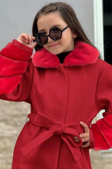 Kız Çocuk Yakası ve Kol Uçları Peluş, Gizli Düğme Detaylı Kırmızı Kaşe Kaban - 3