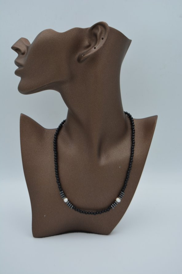 STONEAGE HEMATİT İNCİ VE ONİKS TAŞLI KOLYE ürün görseli