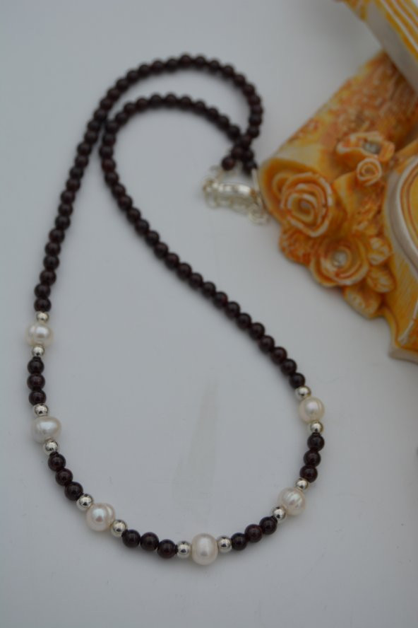 STONEAGE Lal Garnet ve İnci Taşlı Bayan Kolye