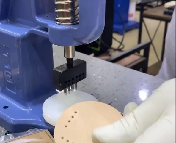 Padova Sıralı Çok Delikli Vida Başlı Deri Zımbası 4mm Deri El Aleti - 11