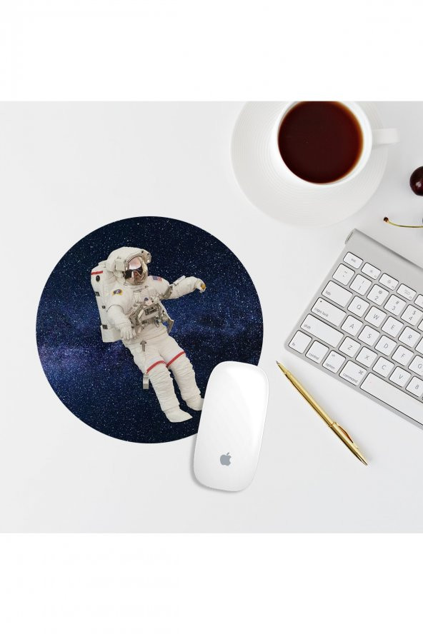 Uzayda Astronot Temalı Yuvarlak Mouse Pad Mouse Altlığı
