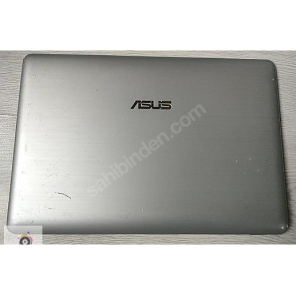 ASUS EEE PC 1215B LCD COVER + KAMERA yüzeyinde çizikler mevcut