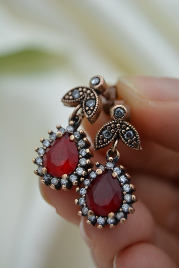 STONEAGE Yakut ve Zirkon Taşlı Zarif Küpe