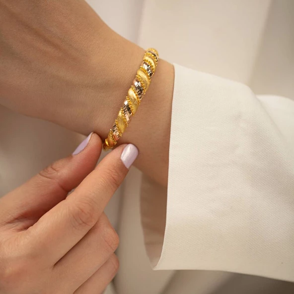 Dorika Detaylı Altın Burgulu Kelepçe - Resim 2