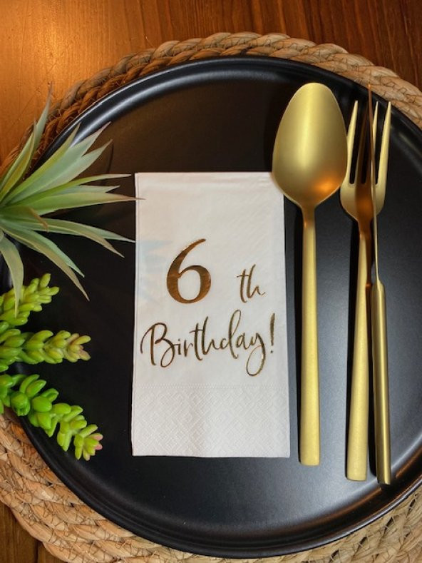 Gold Yaldızlı Beyaz Altı Yaş Bırthday Garson Katlama Peçete 16 lı ürün görseli 1