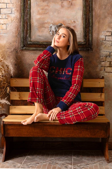 Nisanca Kışlık Kadın Welsoft Polar Pijama Takımı - Yeni Yıl Pijaması - 8