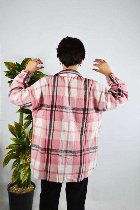 Kadın Kanguru Cepli Pembe Ekose Desenli Kaşe Pamuklu Oduncu Oversize Ceket Gömlek - 2