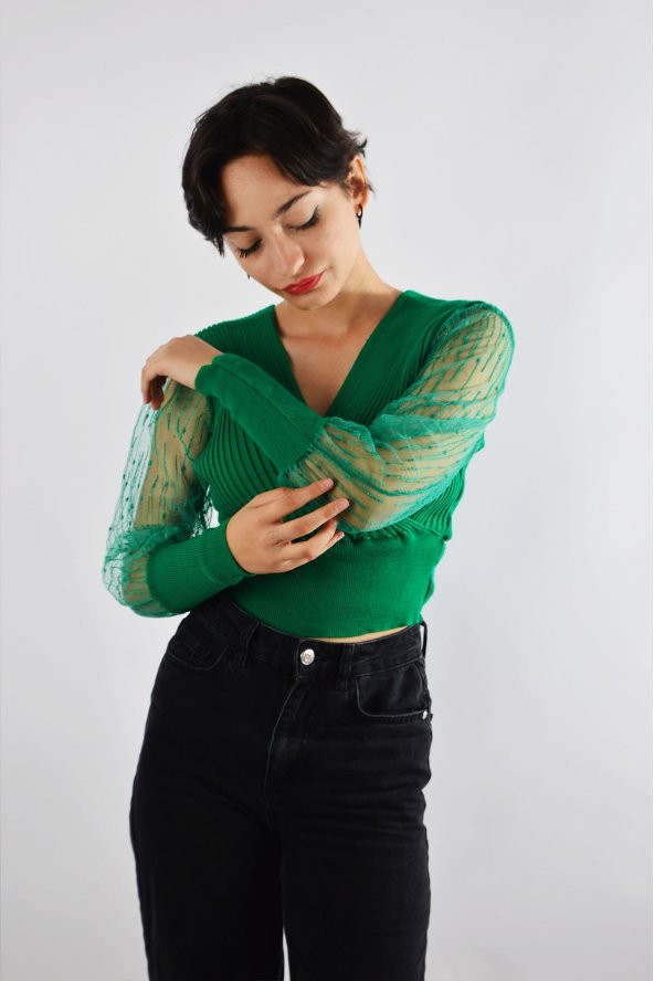 Kadın Yeşil V Yaka Triko Desenli Kolu Tüllü Bluz - 2