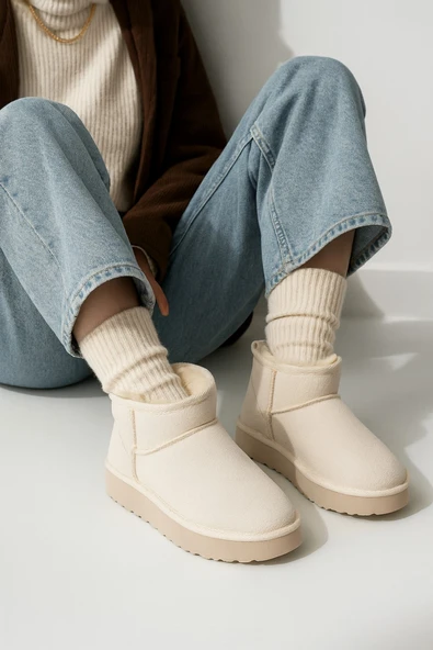 Muggo HUG Garantili Kadın Kalın Taban İçi Tüylü Günlük Mini Yarım Bot ürün görseli