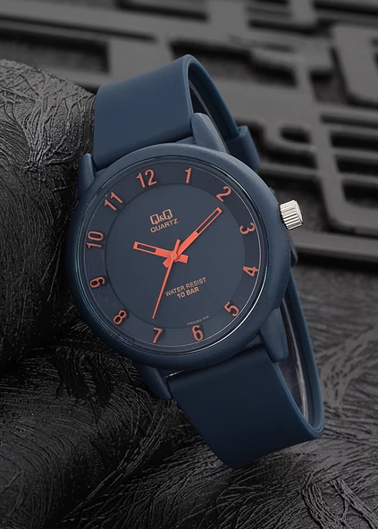 Q&Q VR52J002Y Su Geçirmez Silikon Kordonlu Unisex Kol Saati - 3
