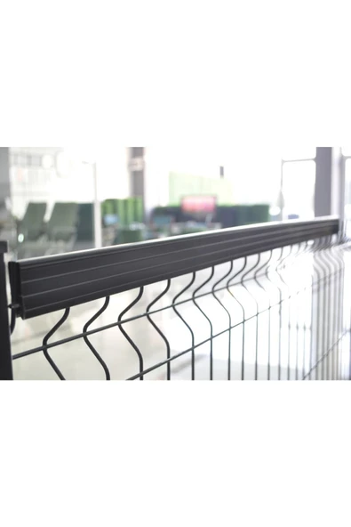 RENKLİ EVİM Panel Çit Tel Koruyucu Üst Kapak 2,50 Mt 1 Adet