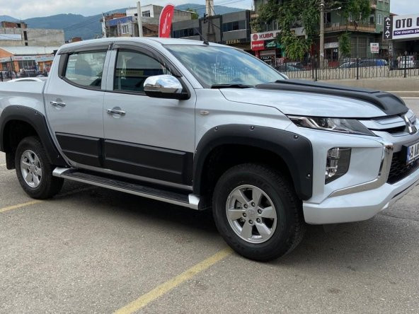 MITSUBISHI L200 2019 - VE ÜZERİ UYUMLU KAPI KORUMA SETİ