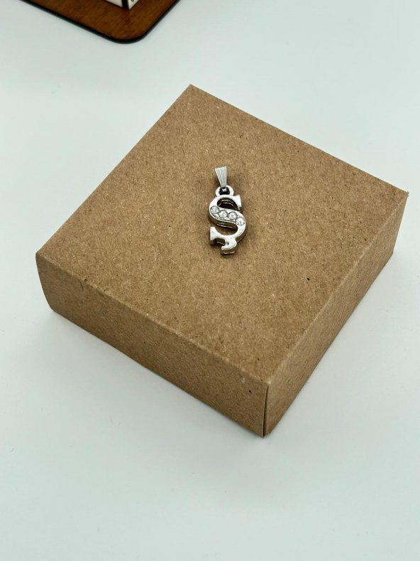 Ş Harfi Charm