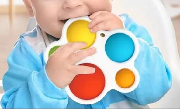 Bebek Diş Kaşıyıcı ve silikon stres topu oyunu  ikisi bir arada - 2