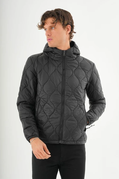 Erkek Reguler Fit Çok Hafif Kışlık Kapitone Mont - Resim 5