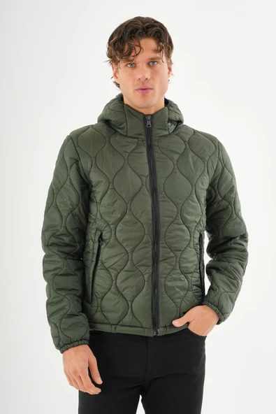 Erkek Reguler Fit Çok Hafif Kışlık Kapitone Mont - Resim 8