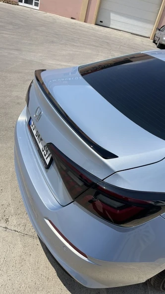 AUTOGP Honda civic fe1 bagaj üstü spoiler hybrid pianoblack 2021+ ürün görseli 1