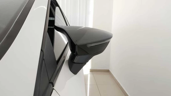 AUTOGP Seat leon ayna kapağı batman yarasa piano black 2013+