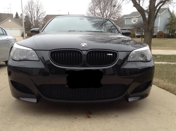 AUTOGP Bmw e60 m5 ön böbrek panjur piano black  2003 - 2009 çift tırnak - 2