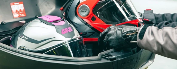 Givi V58N MOTOSİKLET ARKA ÇANTA AÇIK GRİ 58LT - Resim 2