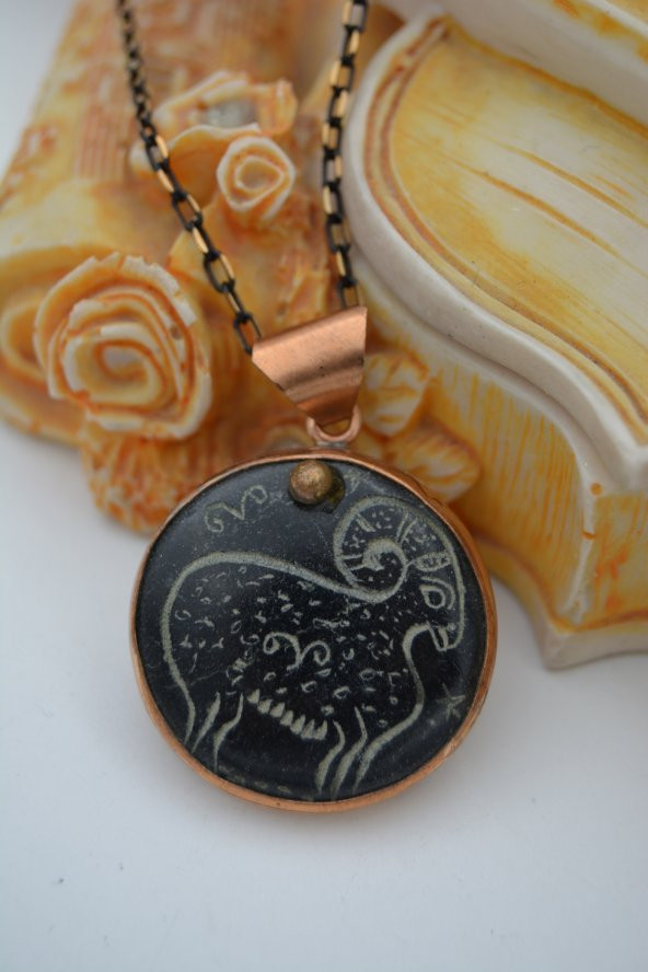 STONEAGE SERPENTİN TAŞI EL OYMASI KOLYE ürün görseli