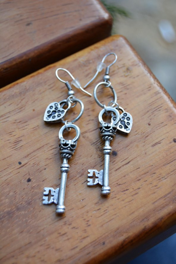 STONEAGE Antik Gümüş Bohem Anaktar ve Kalp Bayan Küpe