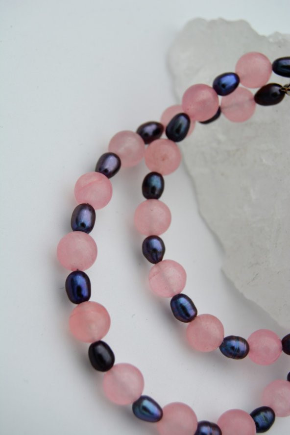 STONEAGE Pembe Kuvars Hematit Taşlı T Kilit Şifa Kolyesi ürün görseli