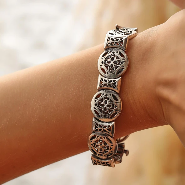 925 Ayar Gümüş Antik Desenli Bileklik ürün görseli
