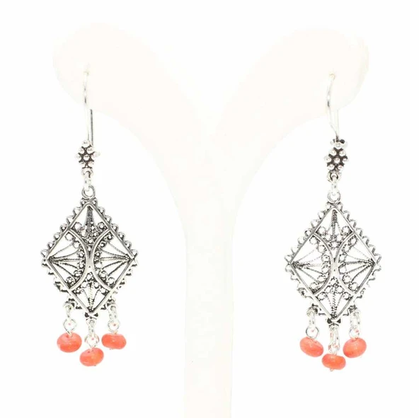 925 Ayar Gümüş Baklava Desenli Mercan Taşlı Küpe - Resim 2