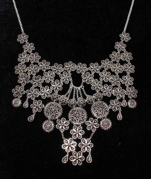 925 Ayar Gümüş Çiçekli Ay Modeli Telkari Kolye ürün görseli