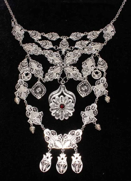 925 Ayar Gümüş Kırmızı Taşlı Telkari Kolye ürün görseli