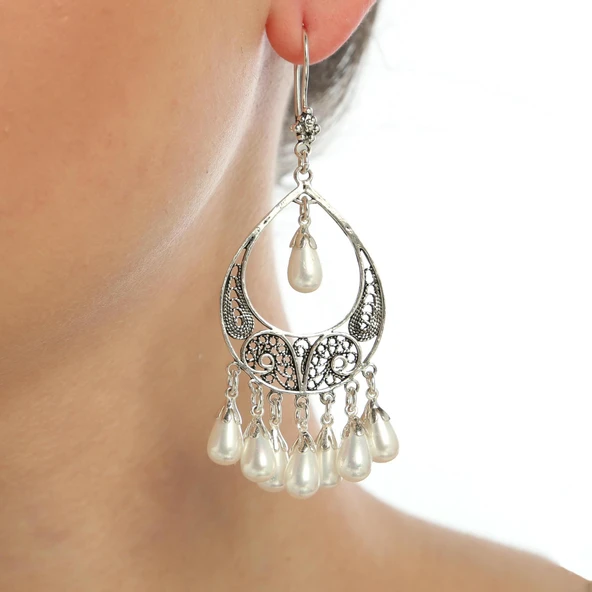 925 Ayar Gümüş Ay Modeli Beyaz İnci Taşlı Küpe ürün görseli