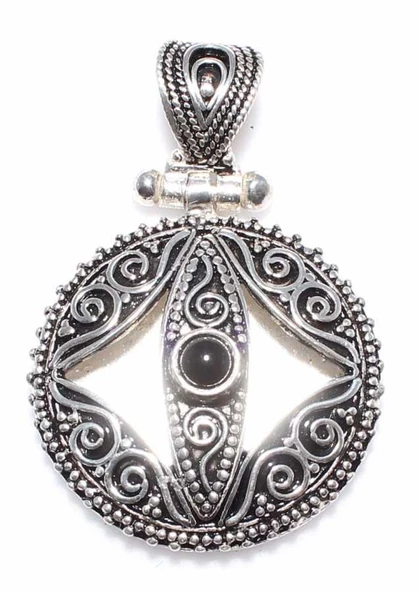 925 Ayar Gümüş Siyah Taşlı Telkari Kolye Ucu ürün görseli