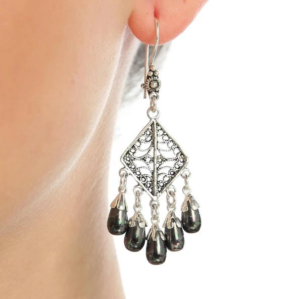 925 Ayar Gümüş Baklava Modeli Siyah İnci Taşlı Küpe ürün görseli 1