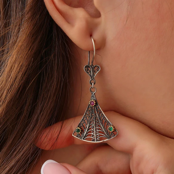 Yelpaze Modeli 925 Ayar Gümüş Taşlı Telkari Küpe ürün görseli 1