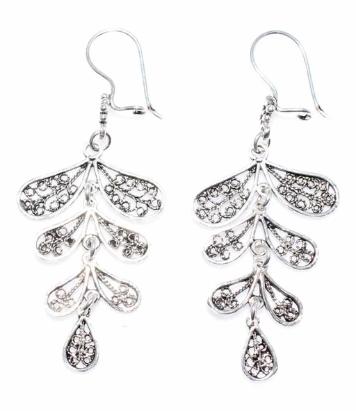 Yaprak Motifli Sallantılı 925 Ayar Gümüş Telkari Küpe ürün görseli 1