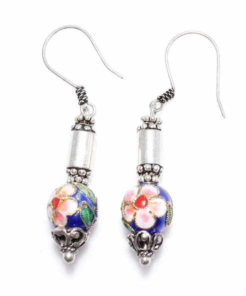 925 Ayar Gümüş Çiçek Desenli Mineli Top Telkari Küpe - Resim 3