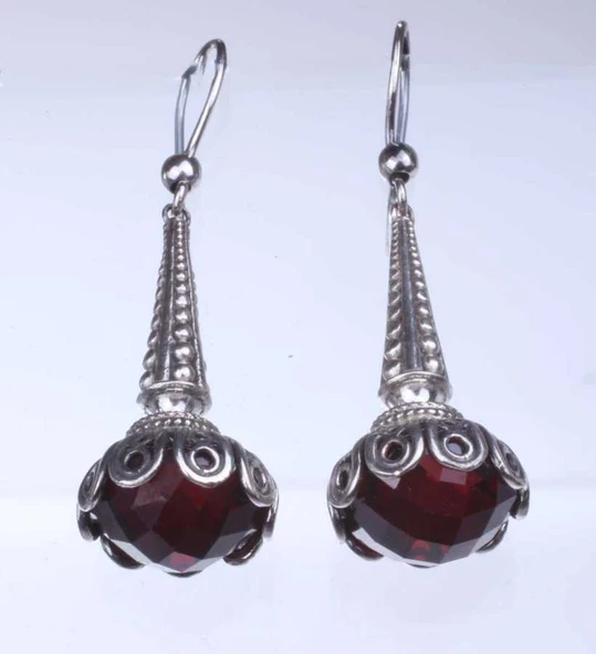 925 Ayar Gümüş Kırmızı Zirkon Taşlı Sallantılı Küpe - Resim 3