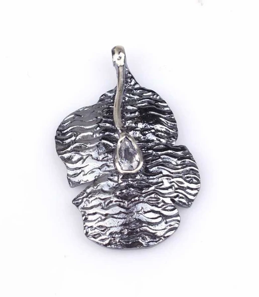 925 Ayar Gümüş Taşlı Yaprak Kolye Ucu ürün görseli