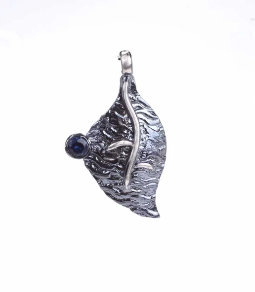 925 Ayar Gümüş Mavi Taşlı Yaprak Kolye Ucu ürün görseli