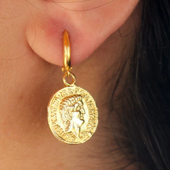 925 Ayar Gümüş Antonius Madalyon Küpe ürün görseli 1