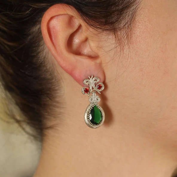 925 Ayar Gümüş Damla Zümrüt Taşlı  Antik küpe ürün görseli 1