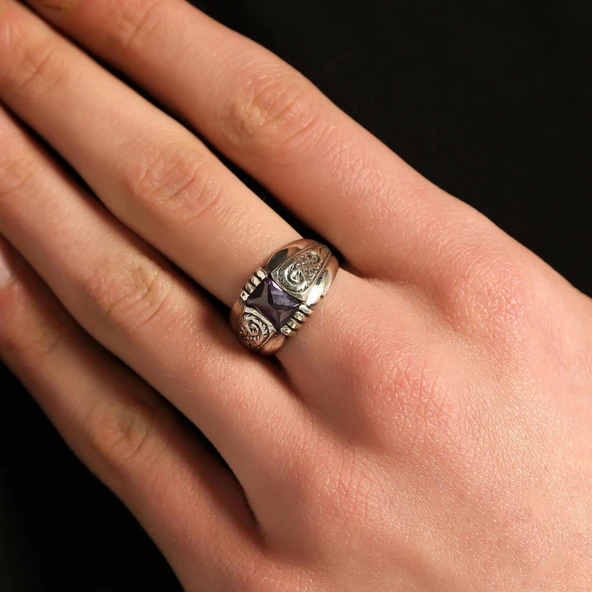 925 Ayar Gümüş Zümrüt Kesim Ametist Taşlı Desenli Erkek Yüzük ürün görseli 1