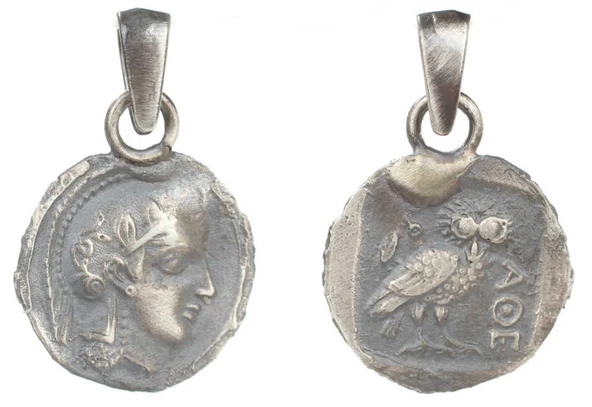 925 Ayar Gümüş Sezar Motifli Madalyon Kolye Ucu ürün görseli