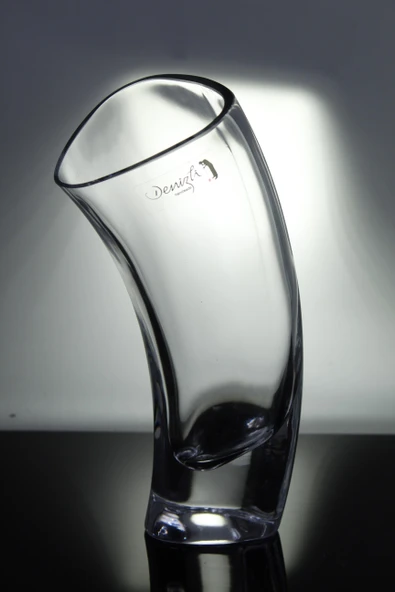 Paşabahçe Denizlicam El İmalatı Eğik Vazo Ücgen Taban 13967 ürün görseli 1