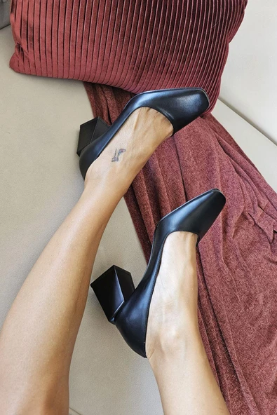 10 331 Topukla Kadın KlasikTopuklu Kare Küt Burun Ayakkabı - Resim 5