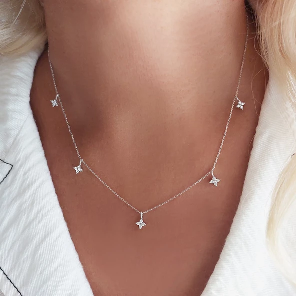 Vaoov 925 Ayar Gümüş Rodyumlu Çiçek Kolye ürün görseli