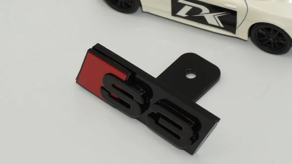 DK Tuning S3 Siyah Kırmızı Ön Panjur Logo Arma Audi İle Uyumlu - Resim 4